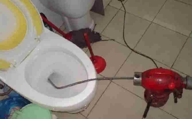 化隆马桶通下水